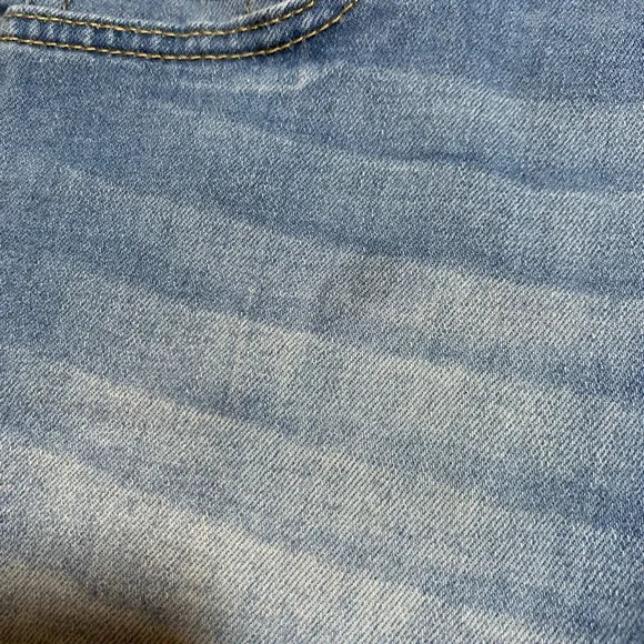 7 For All Mankind girls jean shorts. Size 14. - Picture 5 of 6